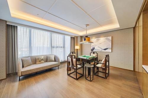 doubletree by hilton yaan