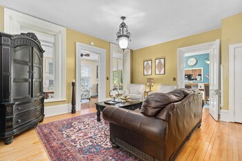 Braywood Inn,,4 star