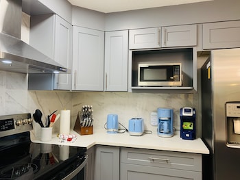luxurious one bedroom suite windtower116