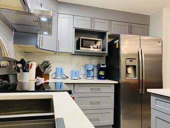 luxurious one bedroom suite windtower116