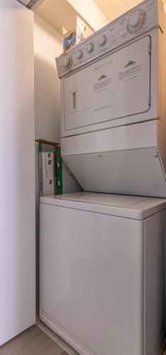 luxurious one bedroom suite windtower116