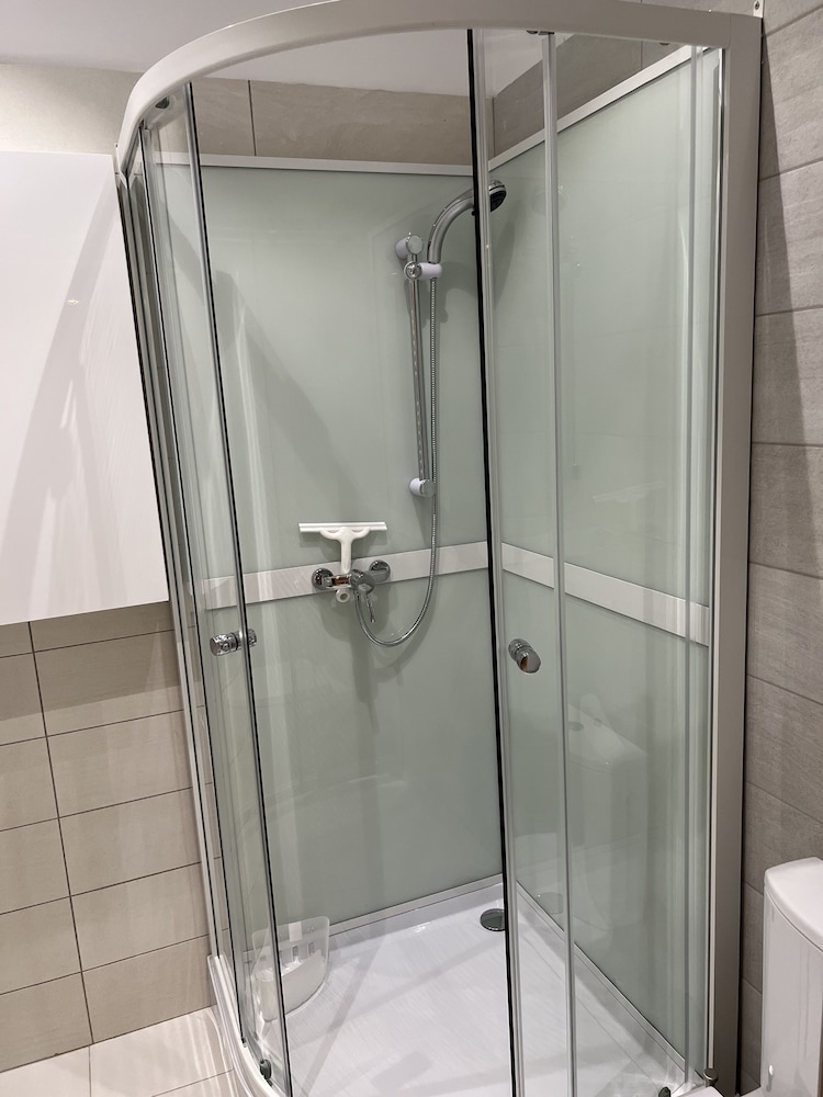 amazing 2 room penthouse cityview w13