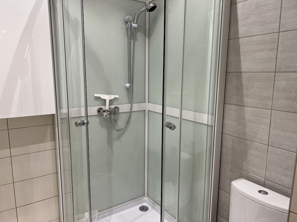 amazing 2 room penthouse cityview w13