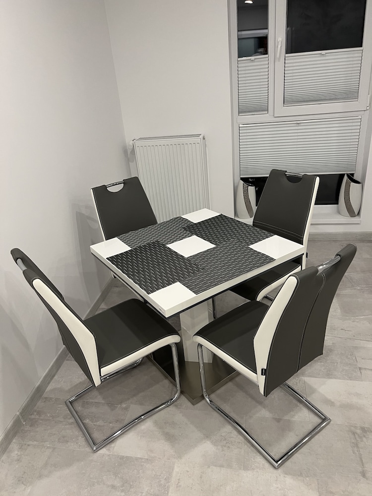 amazing 2 room penthouse cityview w13