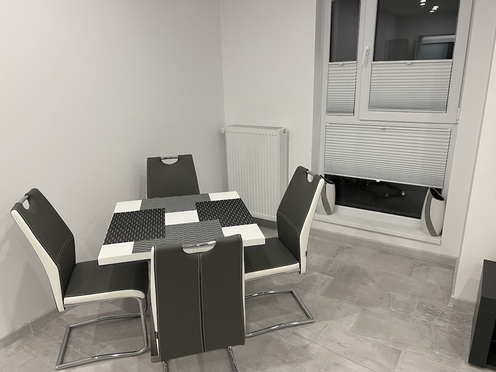 amazing 2 room penthouse cityview w13