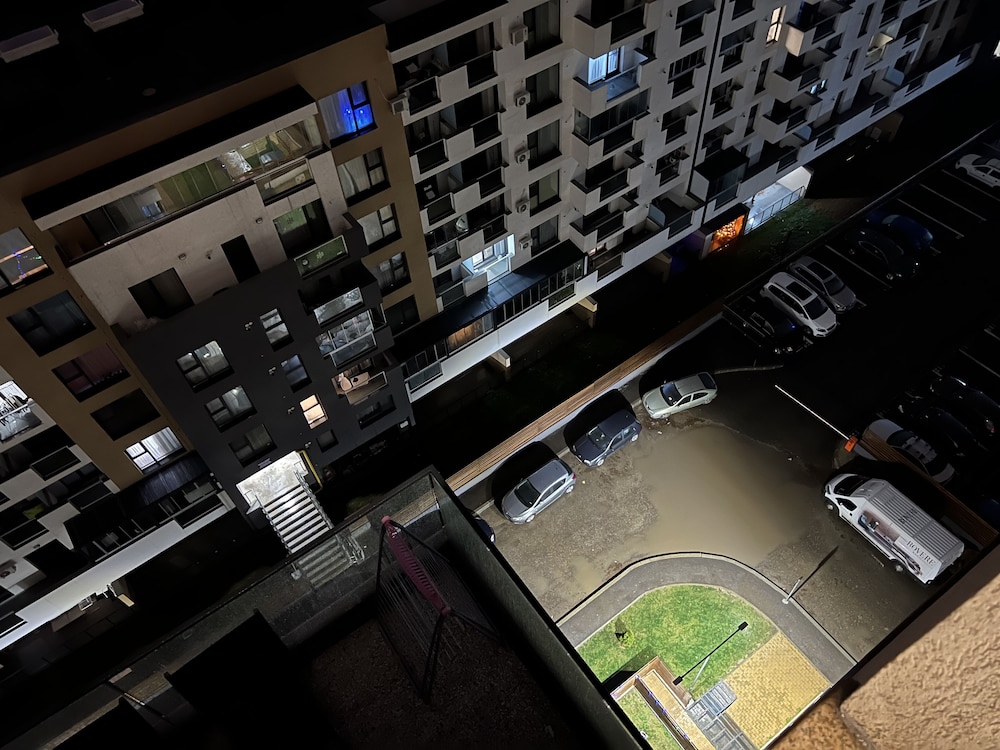 amazing 2 room penthouse cityview w13