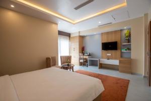 Hotel Palm International,,4 star