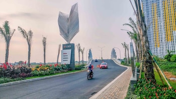 spacious and good 2br at springlake summarecon bekasi apartment