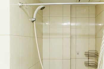 spacious and good 2br at springlake summarecon bekasi apartment