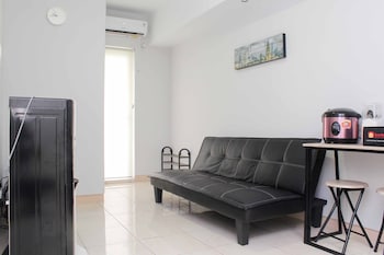 spacious and good 2br at springlake summarecon bekasi apartment