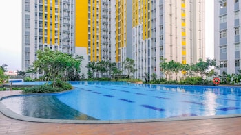spacious and good 2br at springlake summarecon bekasi apartment