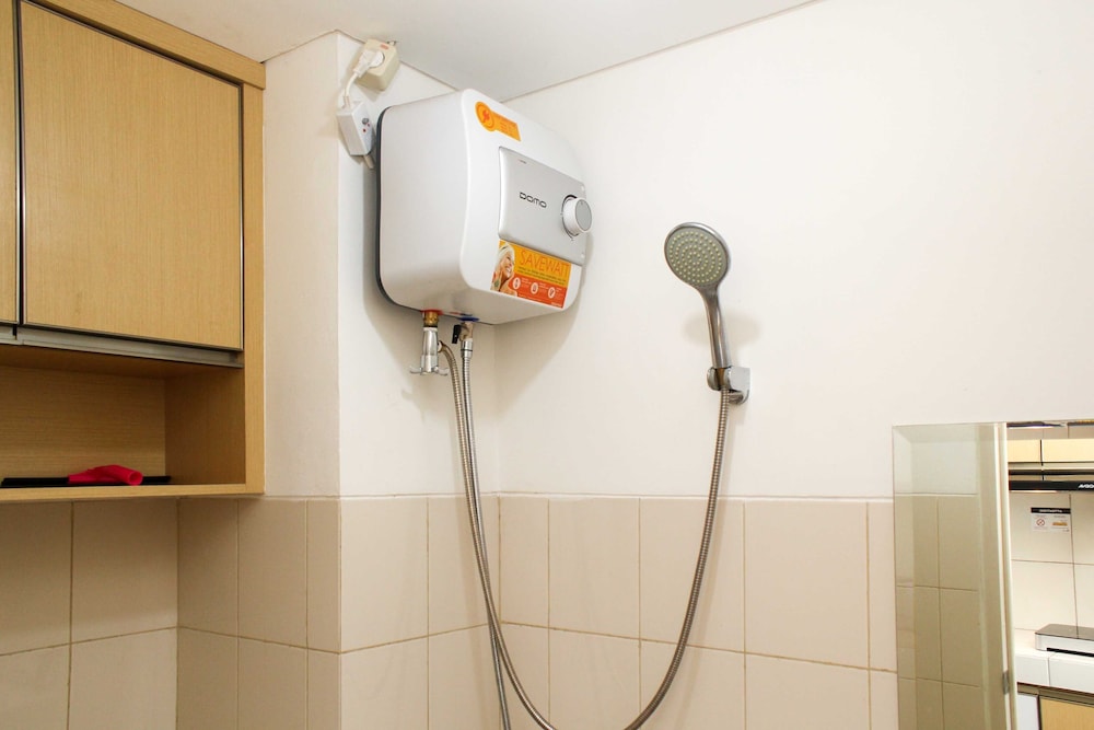 simple and comfort studio at riverview jababeka apartment