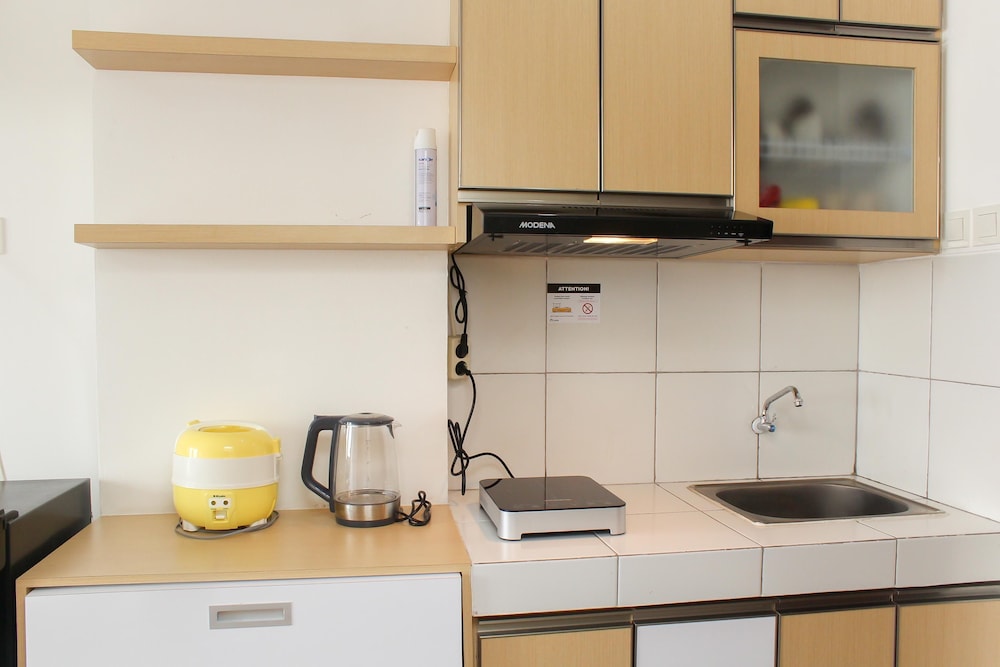 simple and comfort studio at riverview jababeka apartment