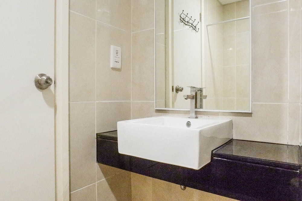 vibrant and luxurious 2br apartment at trillium residence surabaya