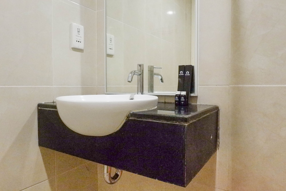 vibrant and luxurious 2br apartment at trillium residence surabaya