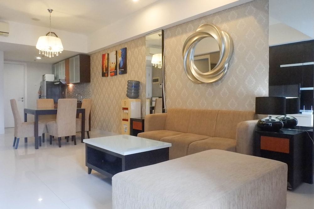 vibrant and luxurious 2br apartment at trillium residence surabaya