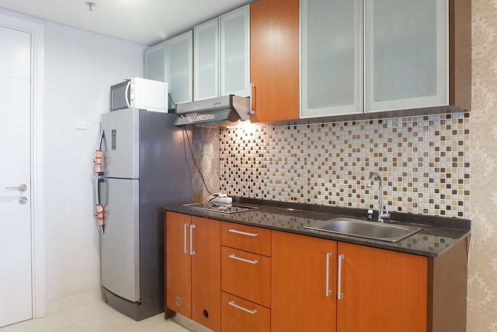vibrant and luxurious 2br apartment at trillium residence surabaya