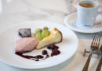 hotel new port yokosuka