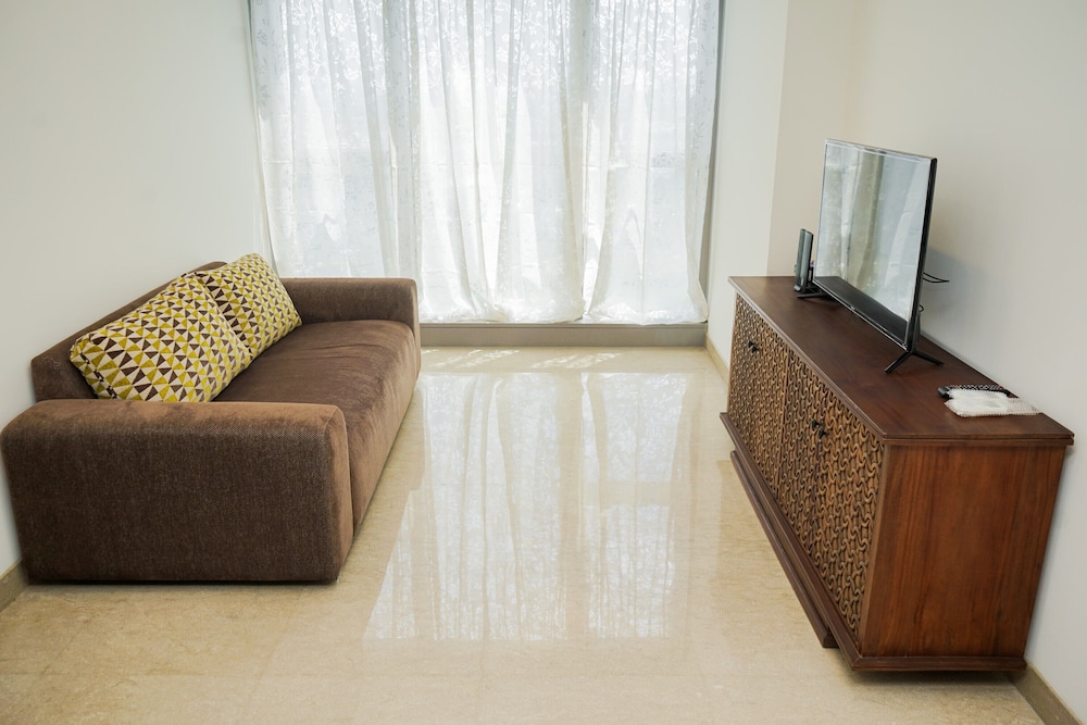 cozy and spacious 1br apartment at branz bsd
