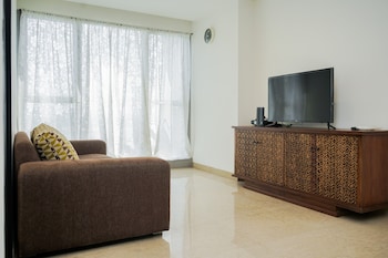 cozy and spacious 1br apartment at branz bsd
