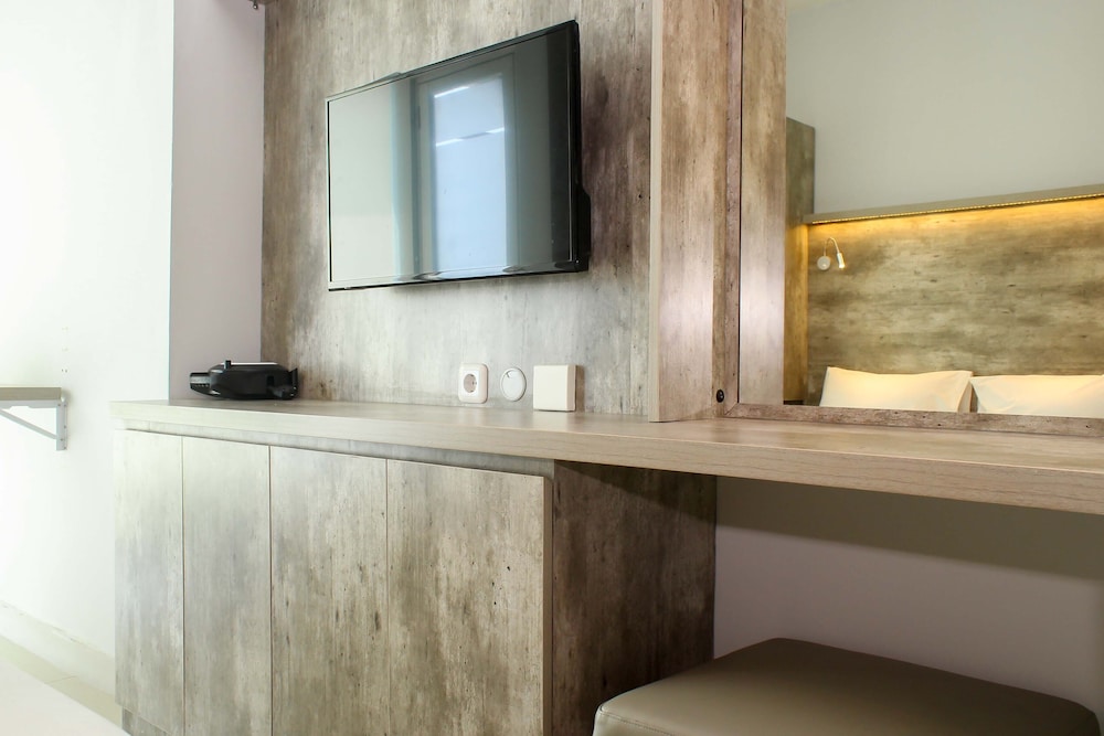 cozy and nice studio at grand kamala lagoon apartment