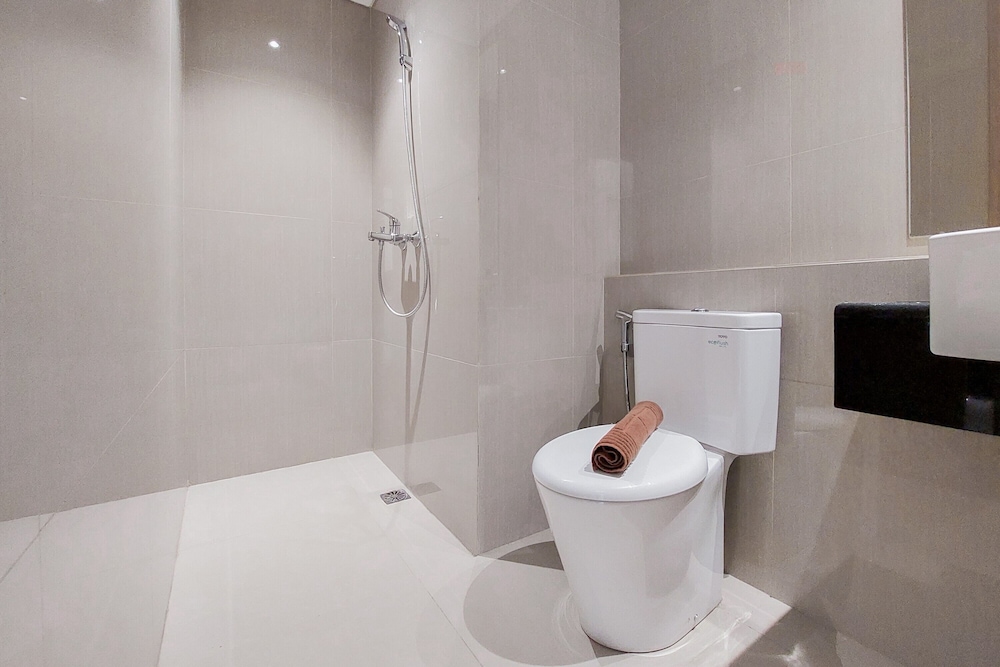 comfort and minimalist studio at embarcadero bintaro apartment