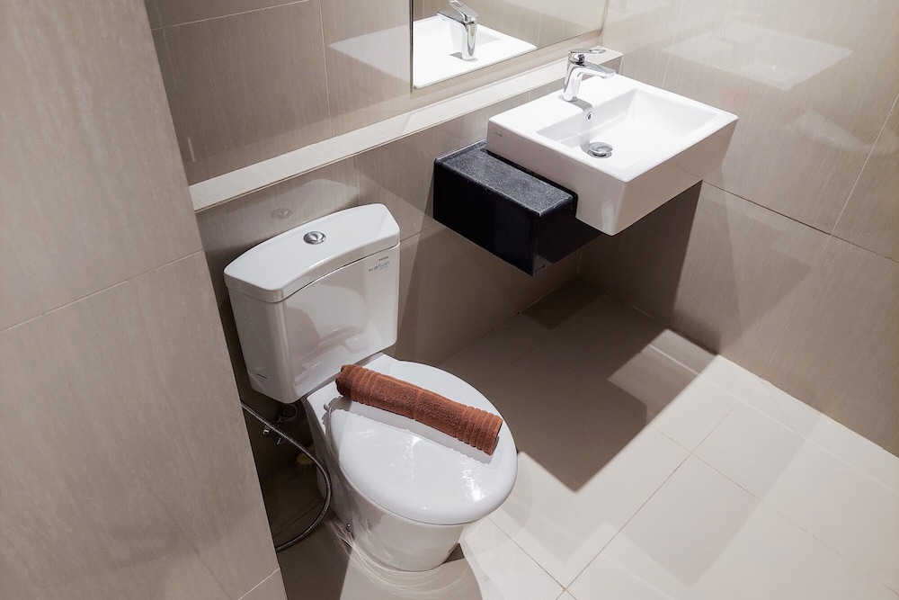 comfort and minimalist studio at embarcadero bintaro apartment
