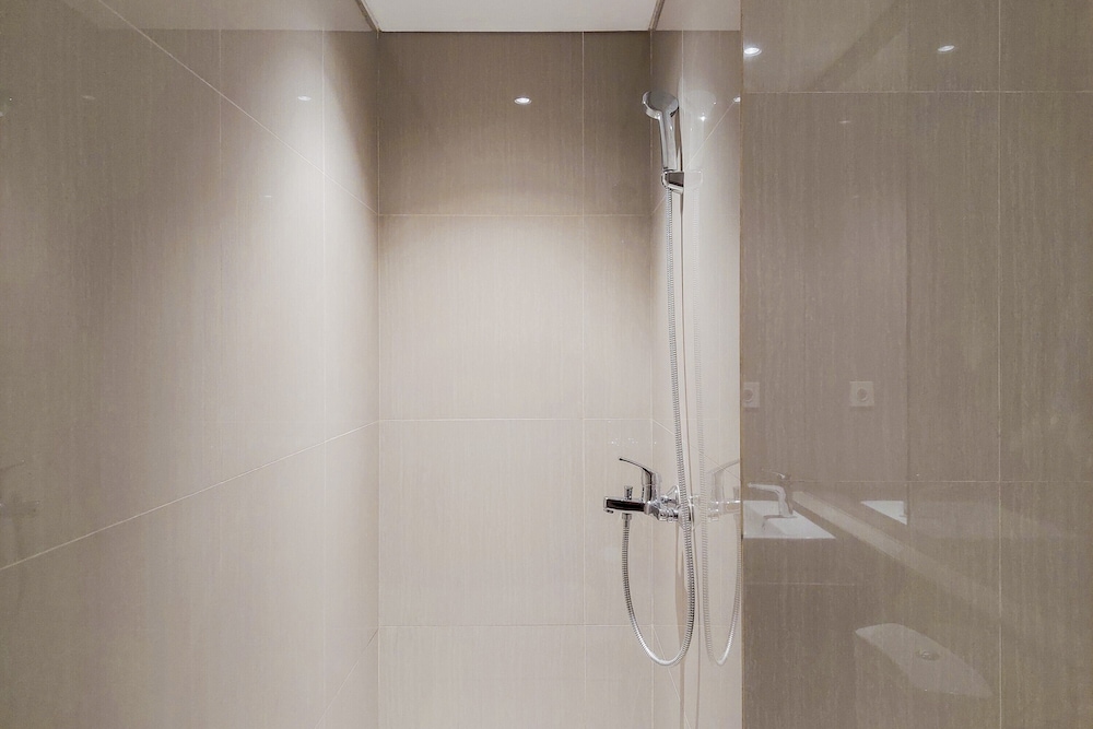 comfort and minimalist studio at embarcadero bintaro apartment