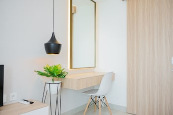 comfort and minimalist studio at embarcadero bintaro apartment