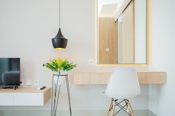 comfort and minimalist studio at embarcadero bintaro apartment