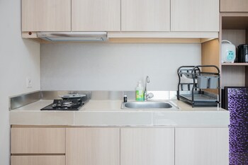 minimalist and comfort 1br at b residence