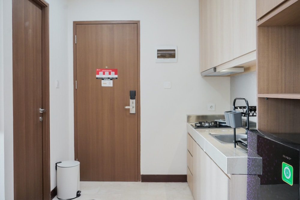 minimalist and comfort 1br at b residence