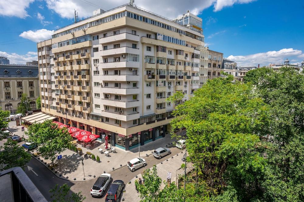metropole apartments studio city