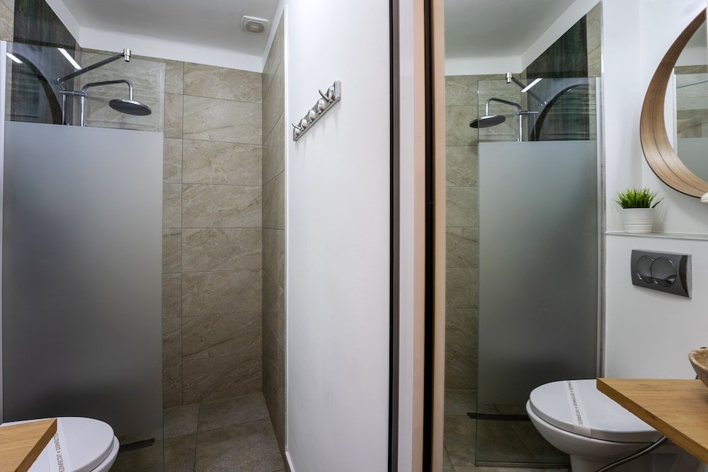 metropole apartments studio city