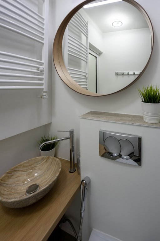 metropole apartments studio city