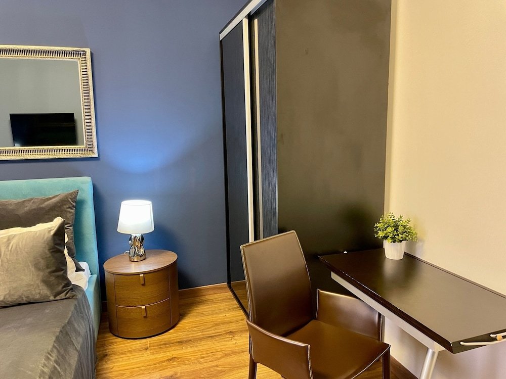 metropole apartments studio city
