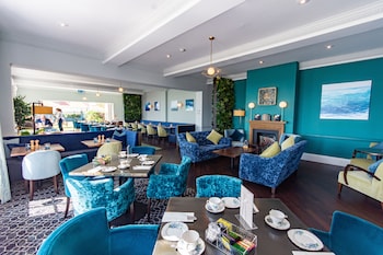 the kingscliff hotel