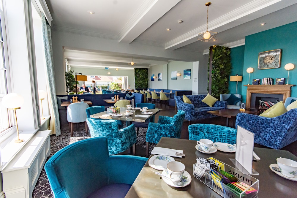the kingscliff hotel