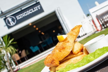 the kingscliff hotel