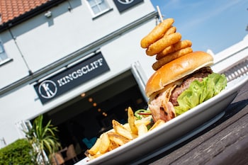 the kingscliff hotel