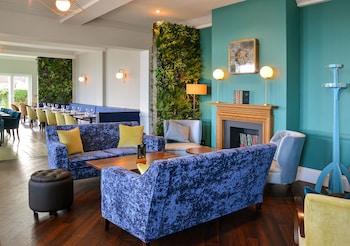 the kingscliff hotel
