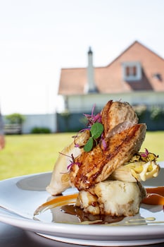 the kingscliff hotel