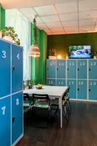 oxygen hostel