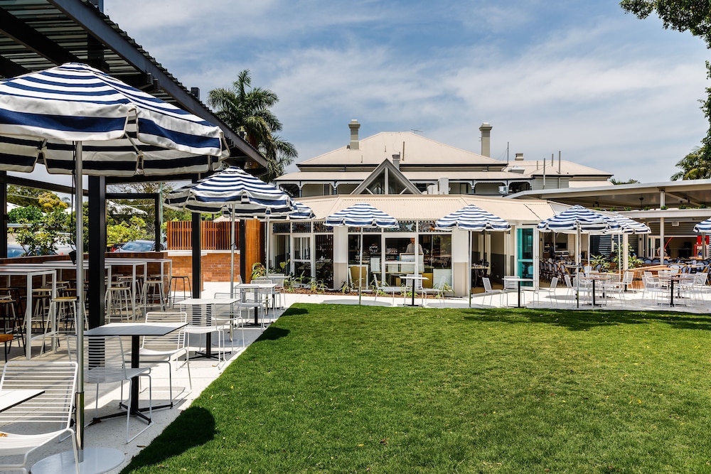 the waterloo bay hotel