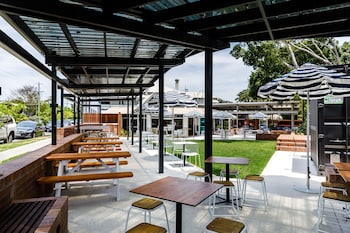 the waterloo bay hotel