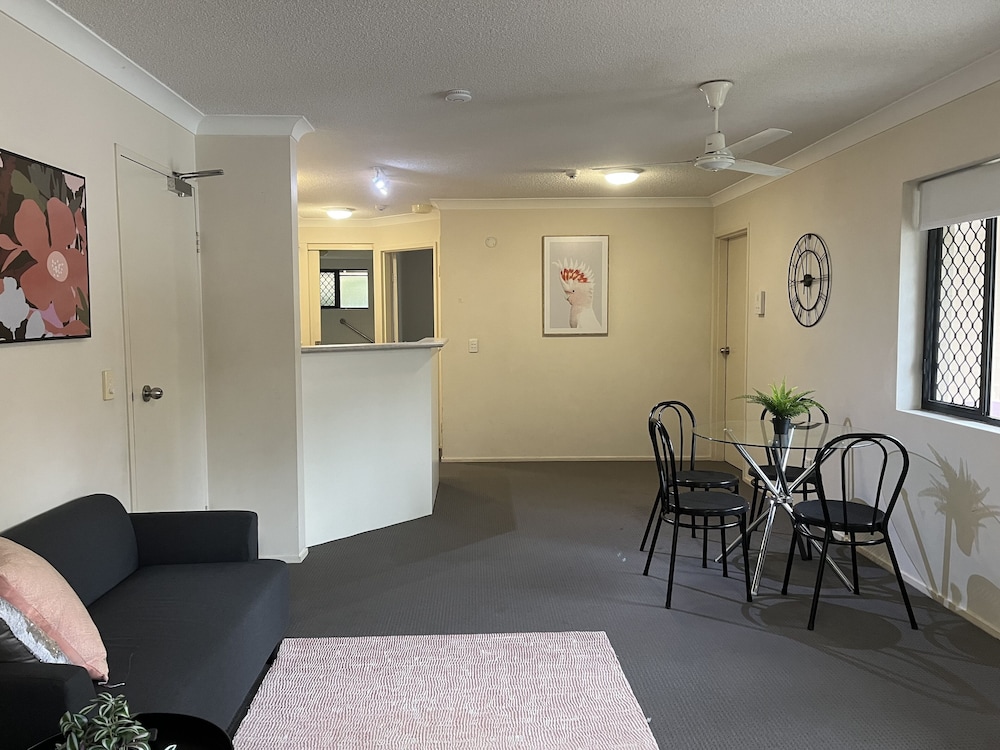 spring hill gardens apartments