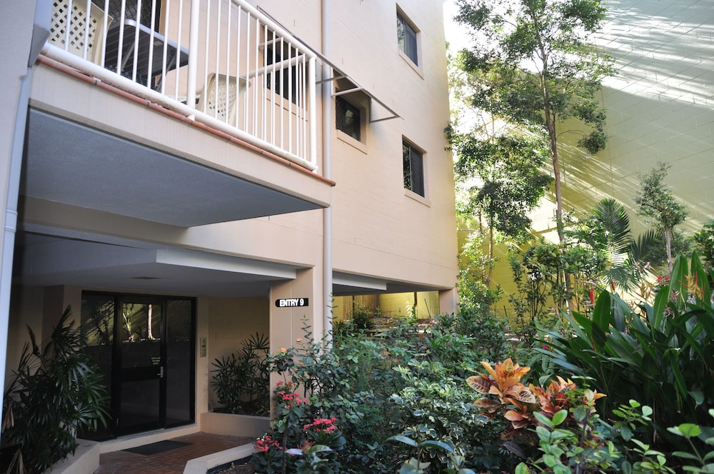 spring hill gardens apartments