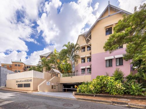 spring hill gardens apartments