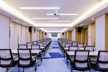 holiday inn express hohhot east station an ihg hotel