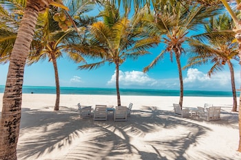 twiga beach and spa